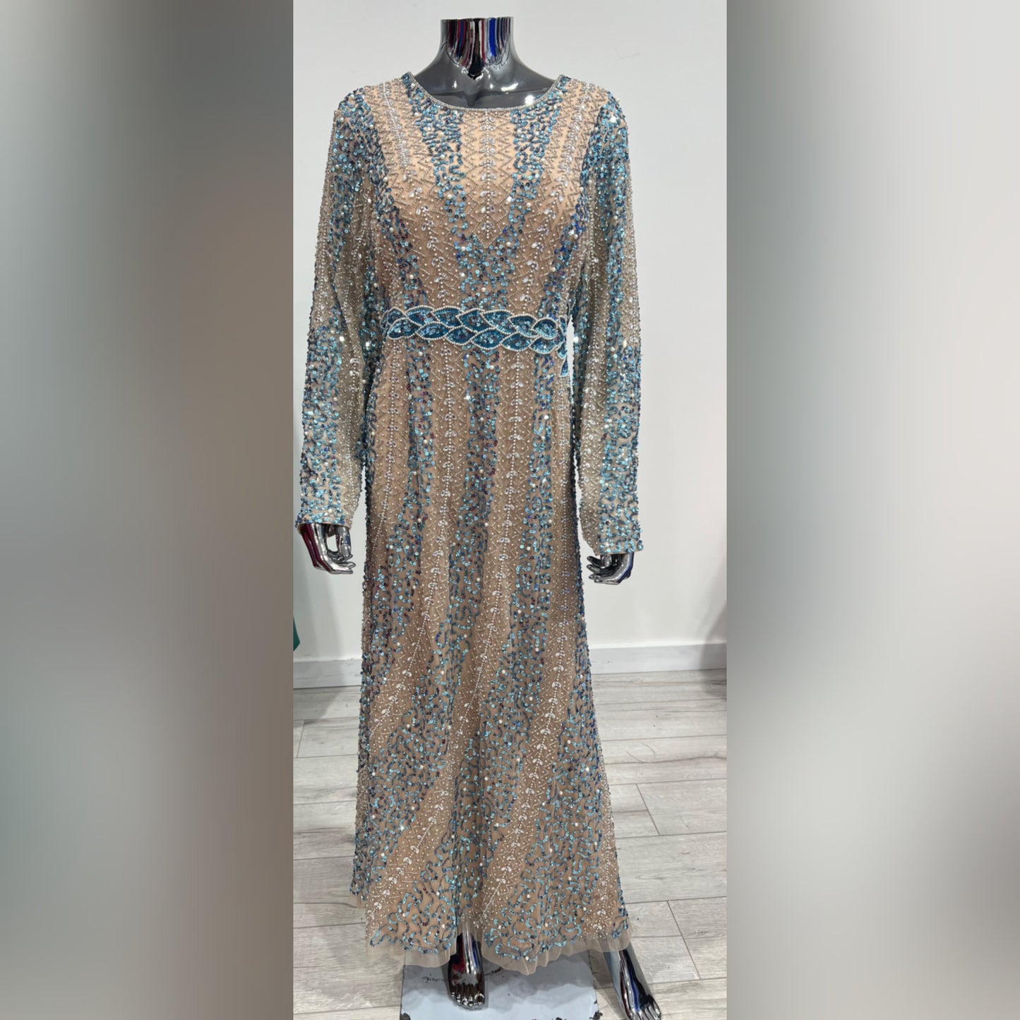 MG0566- NUDE/TURQUOISE LONG SLEEVE BEADED UK SIZE - 16