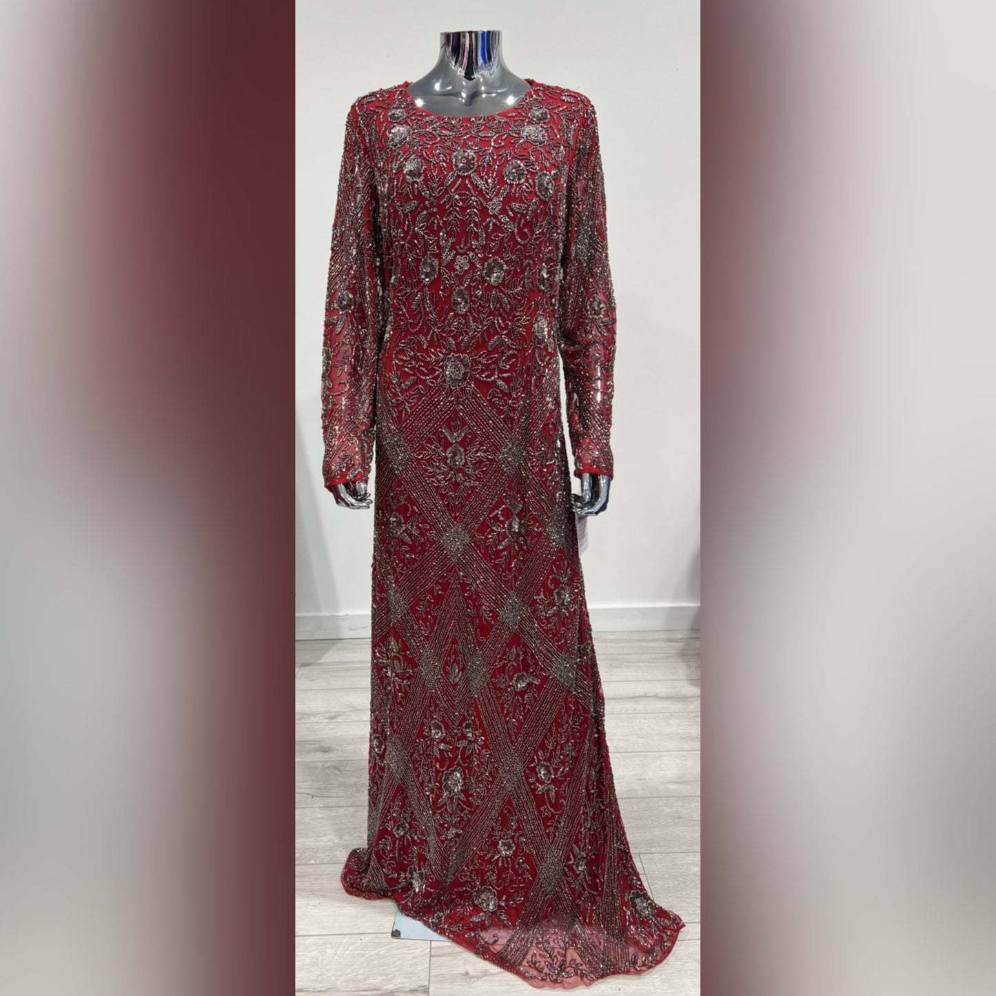 MG0560 - WINE RED LONG SLEEVE BEADED UK SIZE 18